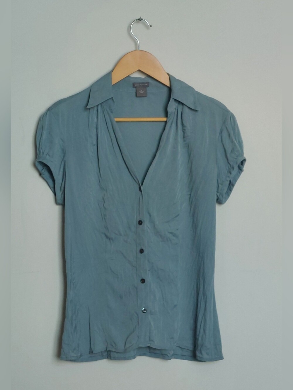 Anne Taylor Light Blue Button-Front Women’s Top